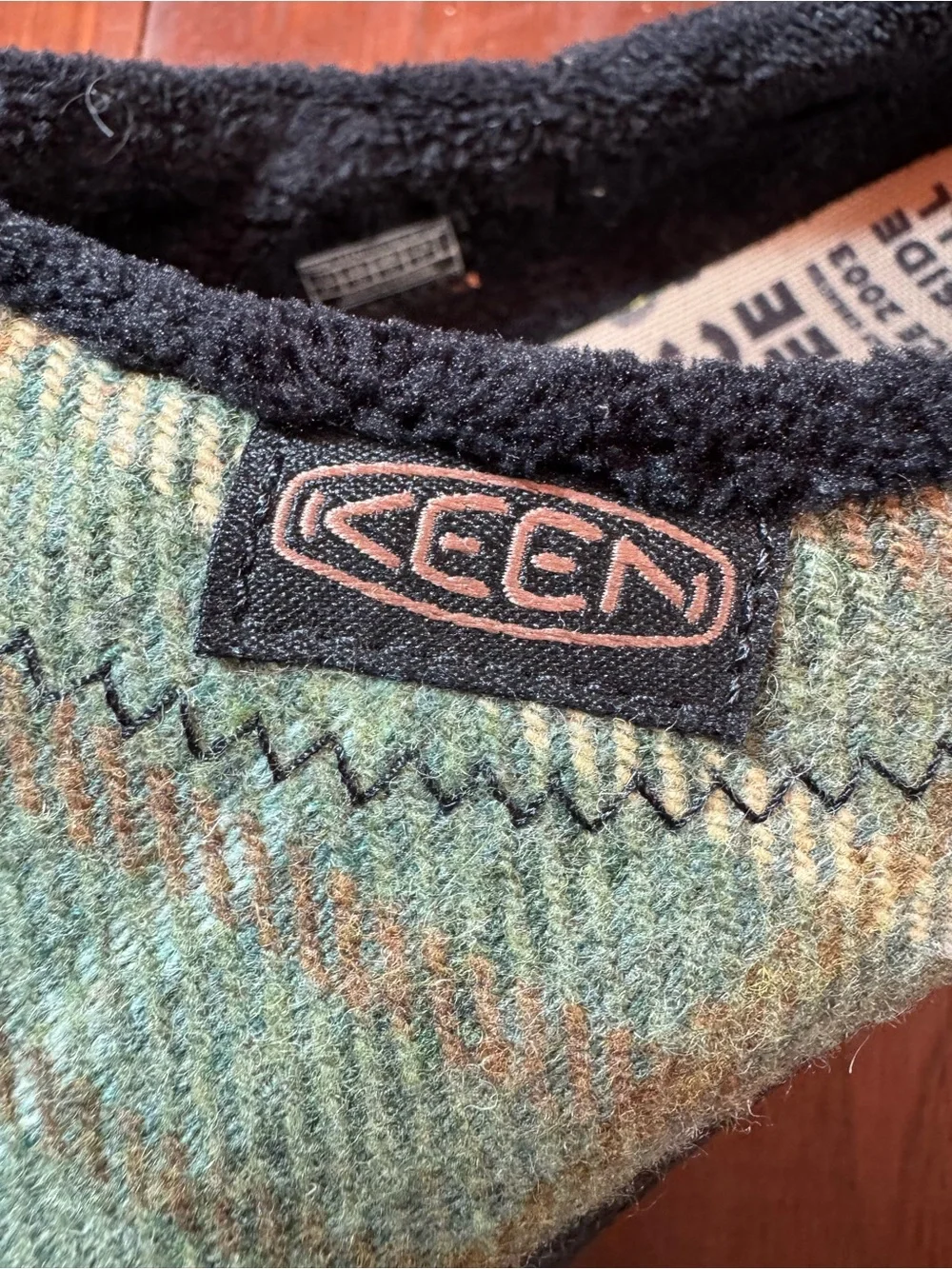 Keen Men's Size 13 Howser III Slip On Slide Green Plaid Clog Comfort Shoe